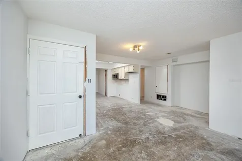 7310 Sunshine Skyway Lane S St Petersburg FL 33711
