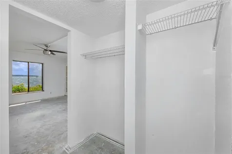 7310 Sunshine Skyway Lane S St Petersburg FL 33711