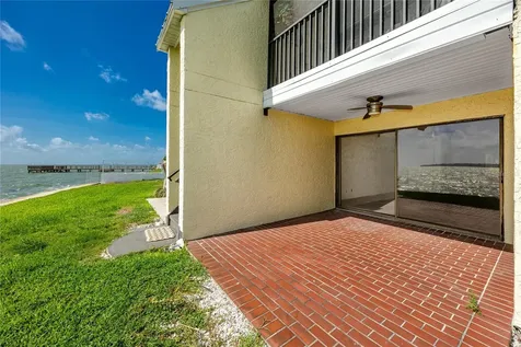 7310 Sunshine Skyway Lane S St Petersburg FL 33711