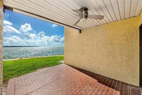 7310 Sunshine Skyway Lane S St Petersburg FL 33711