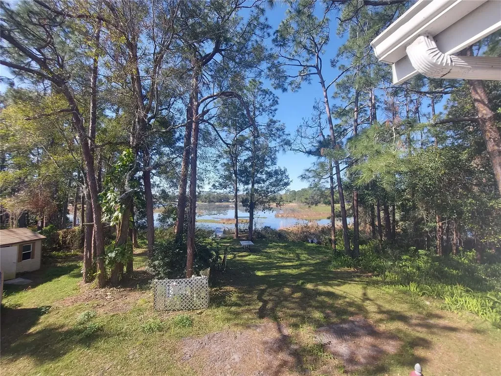 2449 E Lake Drive Deland FL 32724