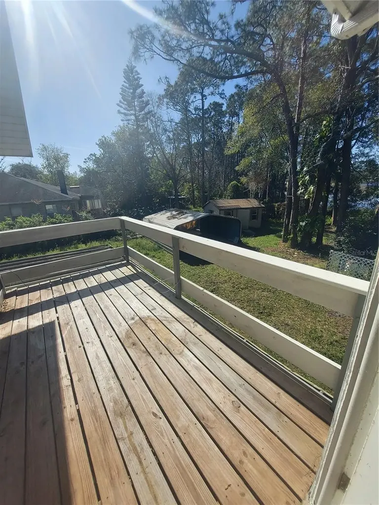 2449 E Lake Drive Deland FL 32724