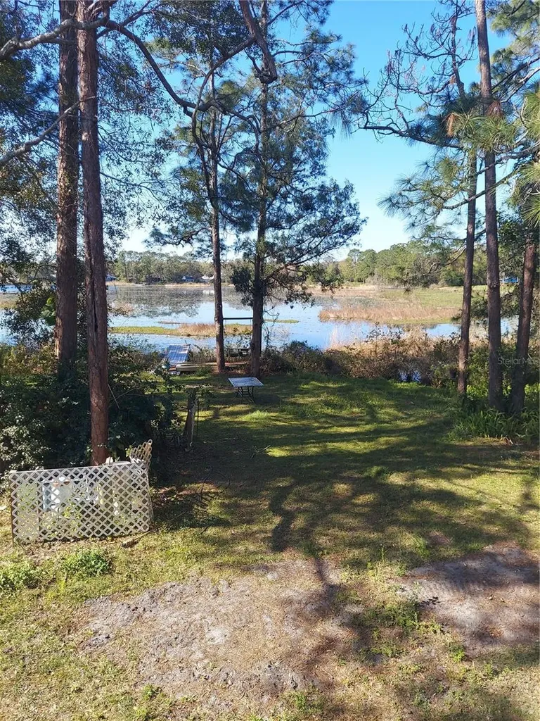 2449 E Lake Drive Deland FL 32724