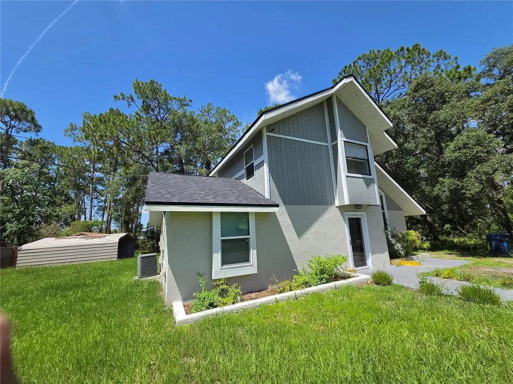 2449 E Lake Drive Deland FL 32724