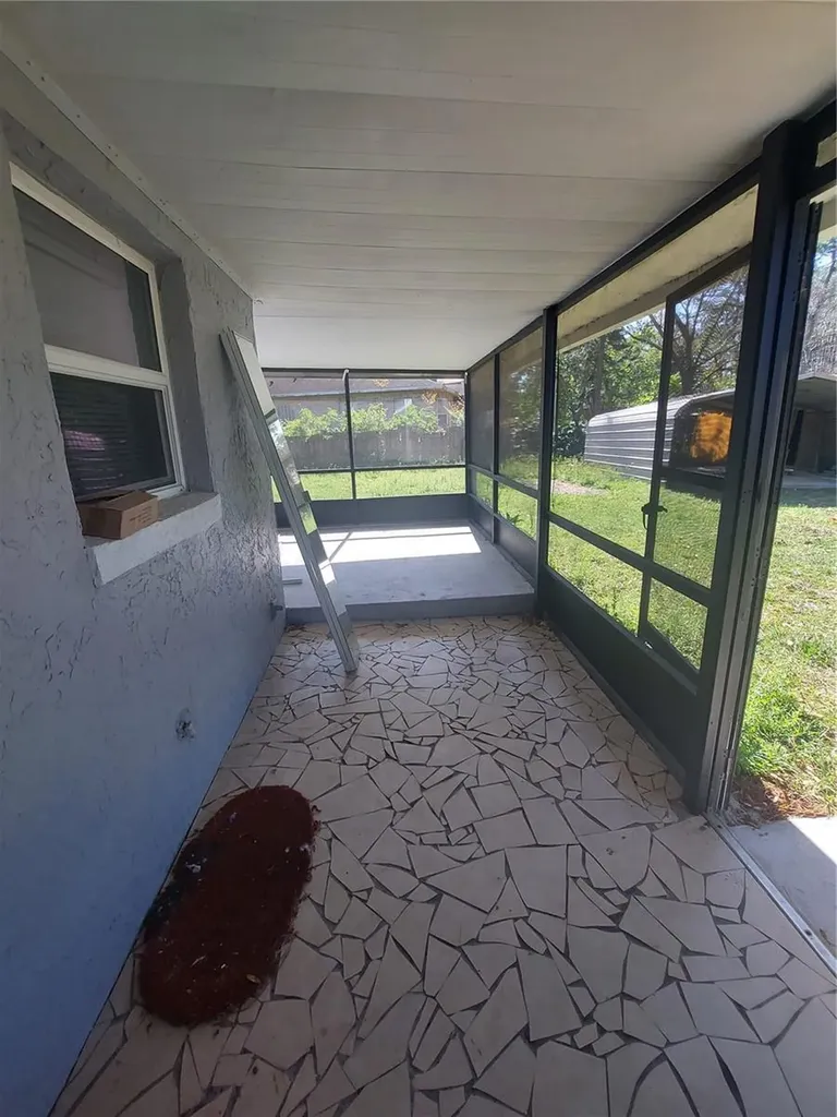 2449 E Lake Drive Deland FL 32724