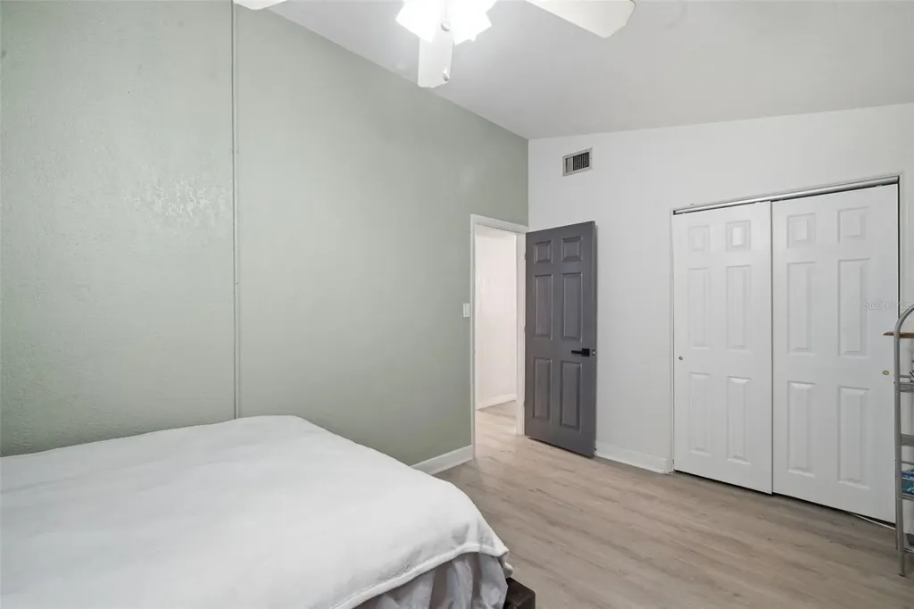 1120 52nd Avenue N St Petersburg FL 33703