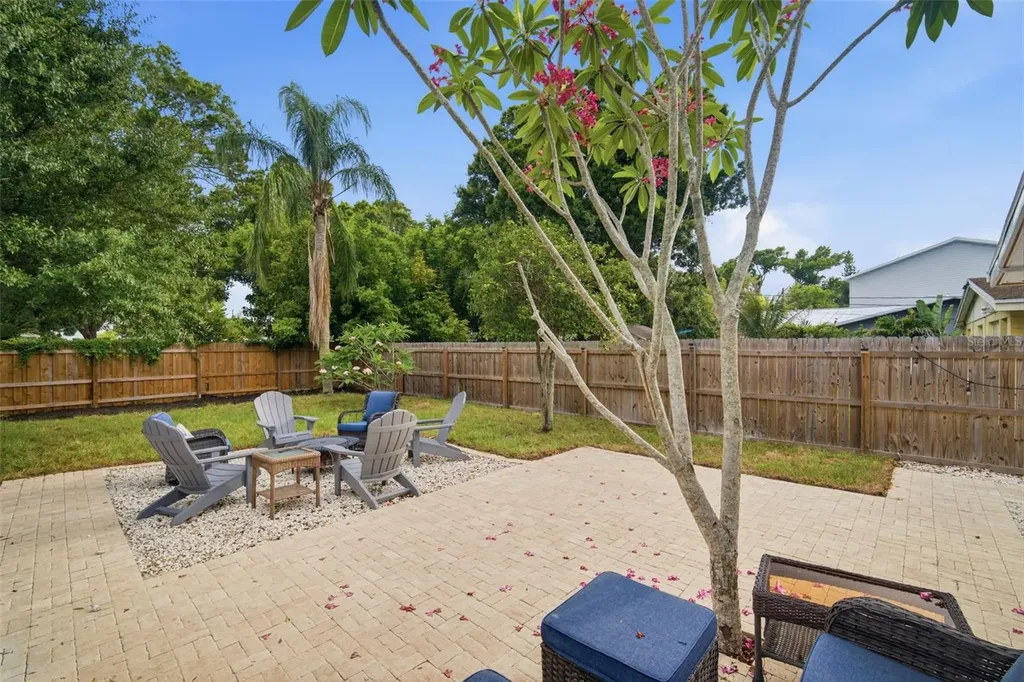 1120 52nd Avenue N St Petersburg FL 33703