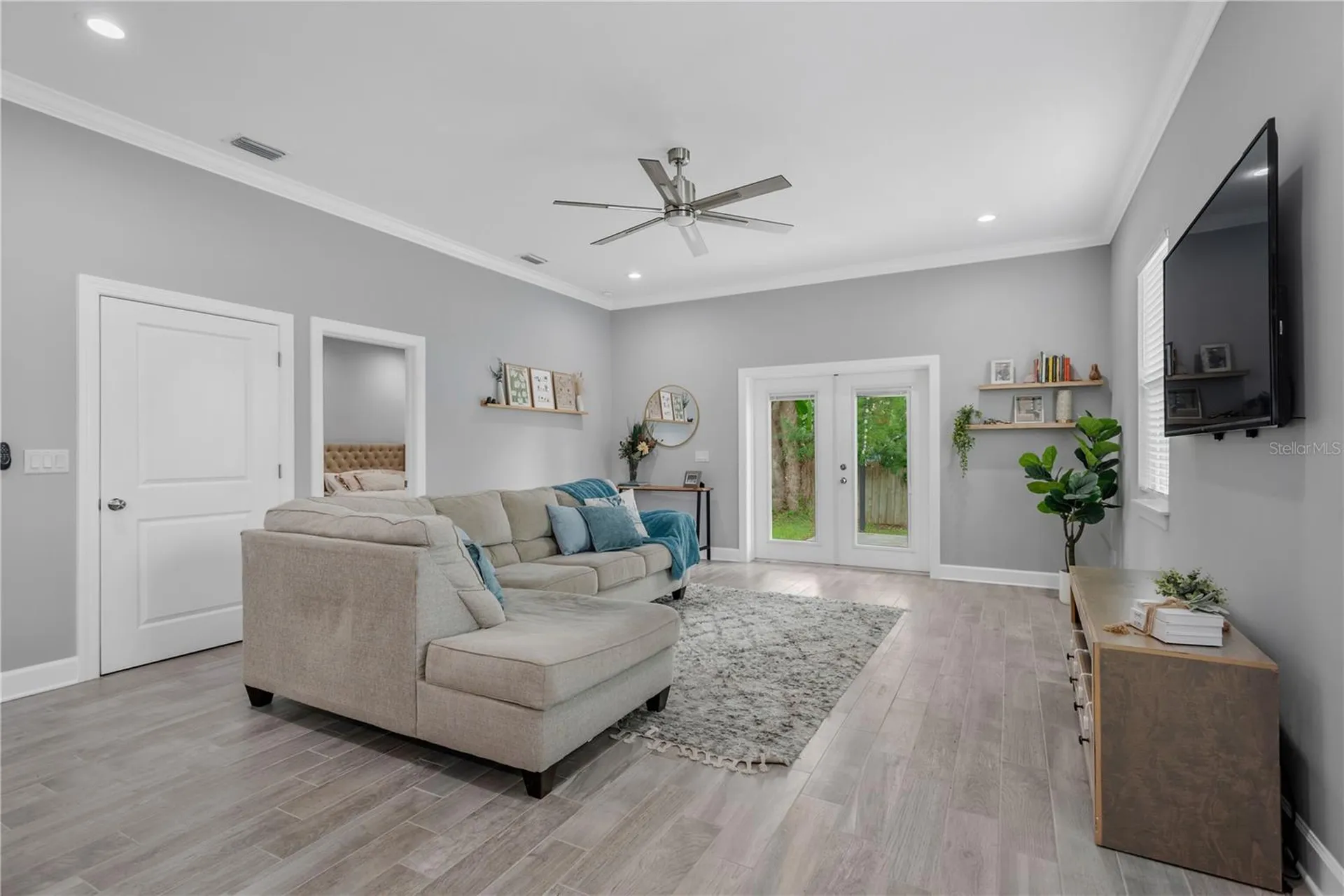 2524 Lake Ellen Lane Tampa FL 33618