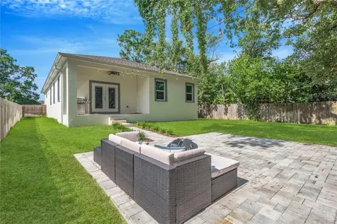 2524 Lake Ellen Lane Tampa FL 33618