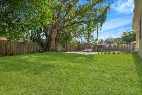 2524 Lake Ellen Lane Tampa FL 33618