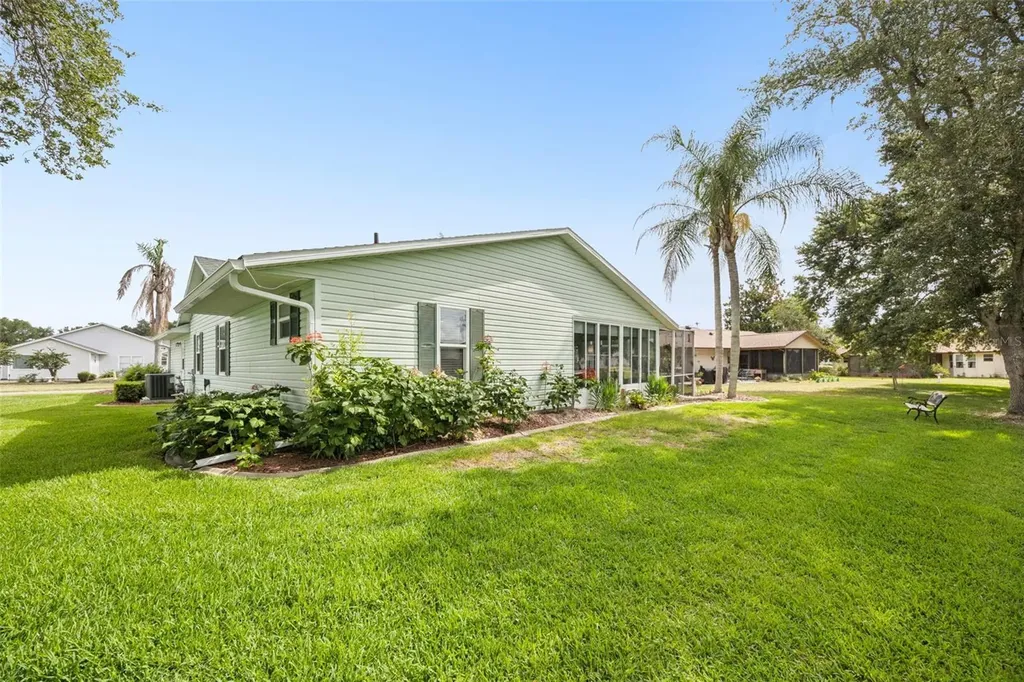 25948 Newcombe Circle Leesburg FL 34748