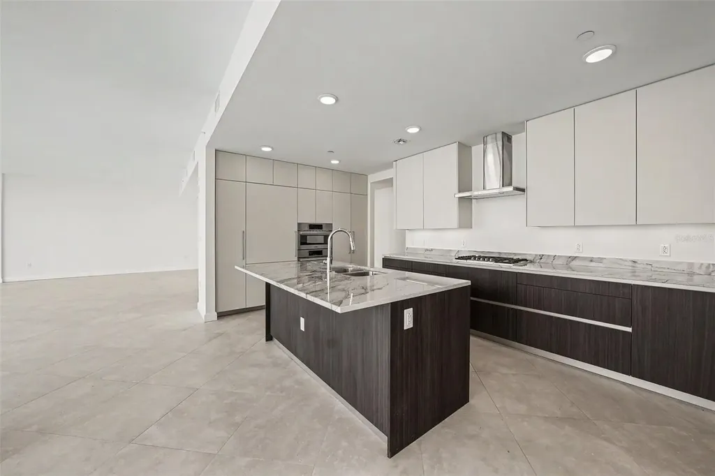 2900 W Bay To Bay Boulevard Tampa FL 33629