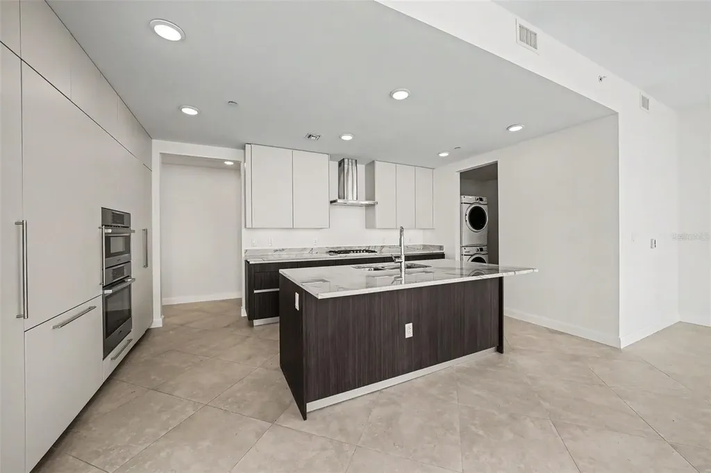 2900 W Bay To Bay Boulevard Tampa FL 33629