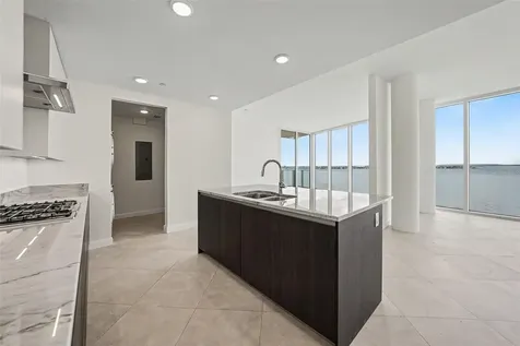 2900 W Bay To Bay Boulevard Tampa FL 33629