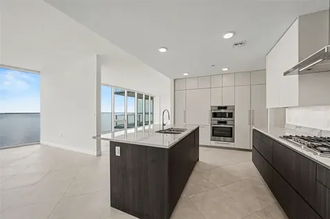 2900 W Bay To Bay Boulevard Tampa FL 33629