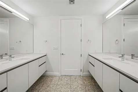 2900 W Bay To Bay Boulevard Tampa FL 33629