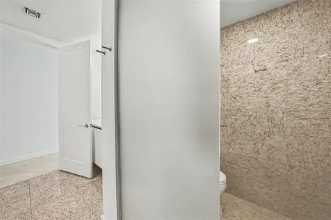 2900 W Bay To Bay Boulevard Tampa FL 33629