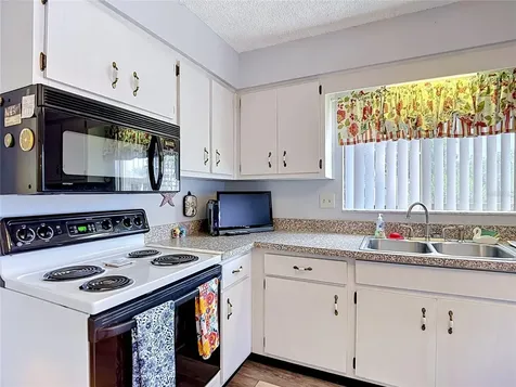 12913 Fairway Drive Hudson FL 34667