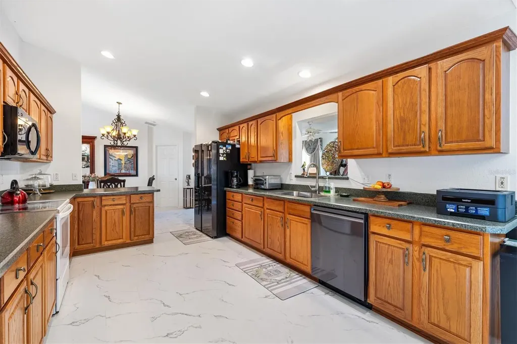 9498 SE 174th Loop Summerfield FL 34491