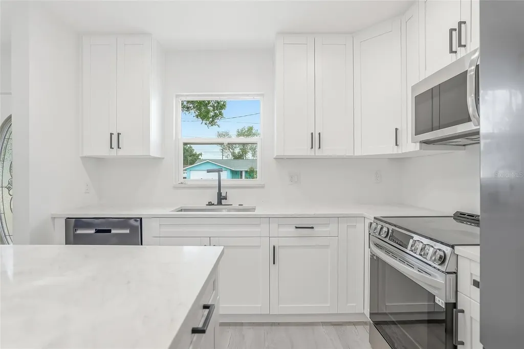 529 Firefly Lane Apollo Beach FL 33572