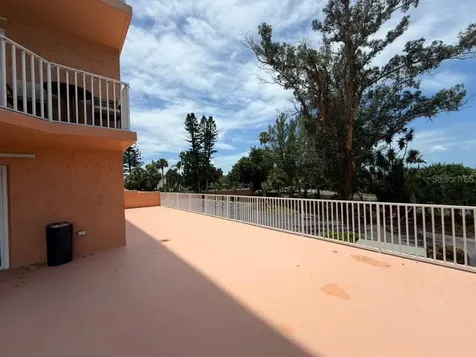 7432 Sunshine Skyway Lane S St Petersburg FL 33711