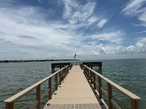 7432 Sunshine Skyway Lane S St Petersburg FL 33711