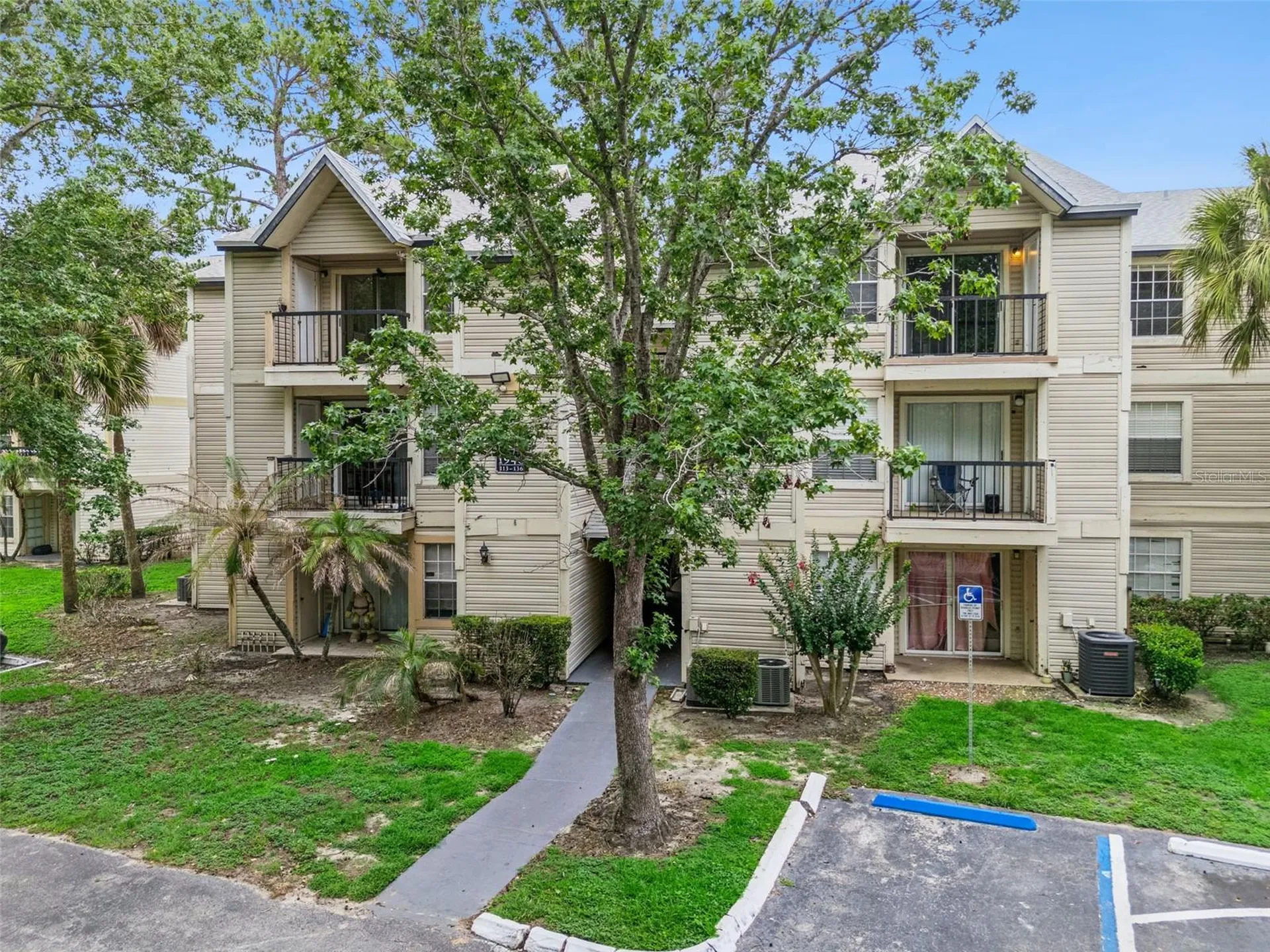 1948 Lake Atriums Circle Orlando FL 32839