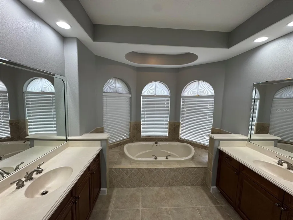 142 Harrington Court Davenport FL 33837