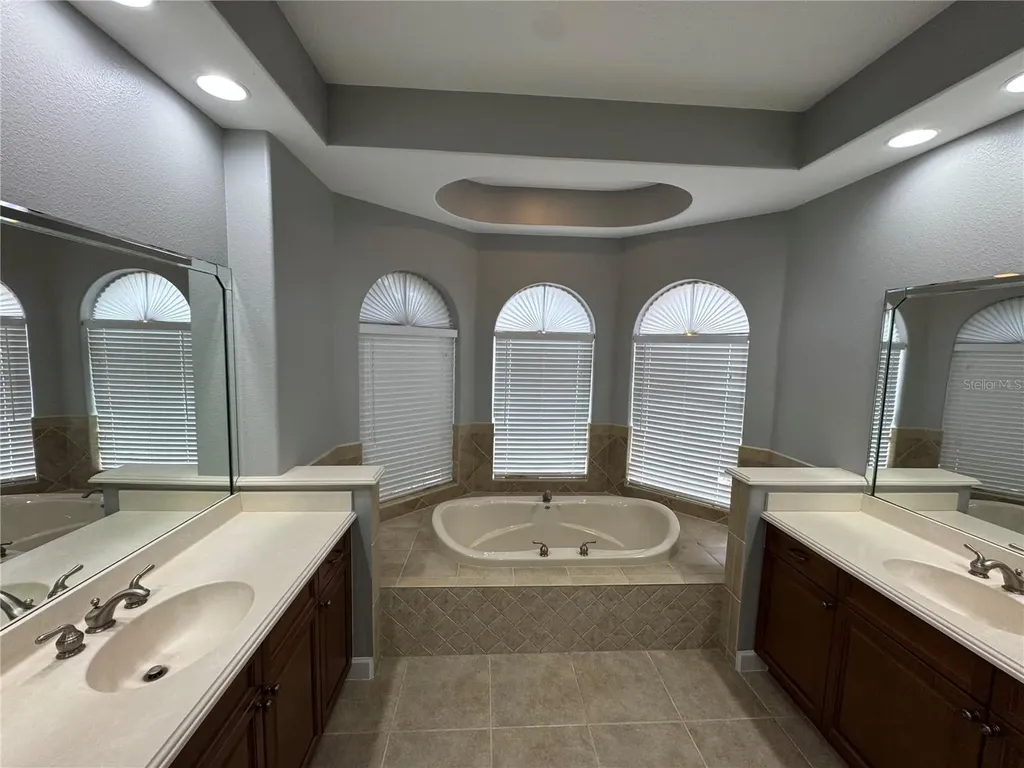 142 Harrington Court Davenport FL 33837