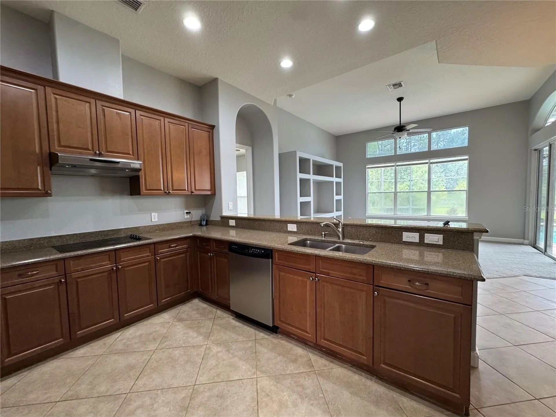 142 Harrington Court Davenport FL 33837