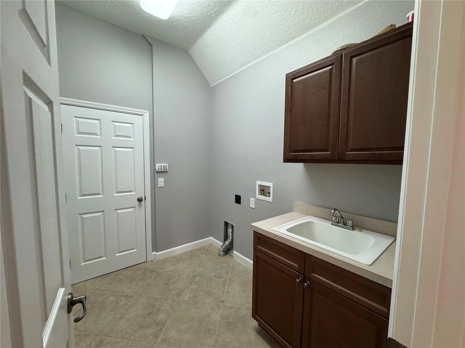 142 Harrington Court Davenport FL 33837