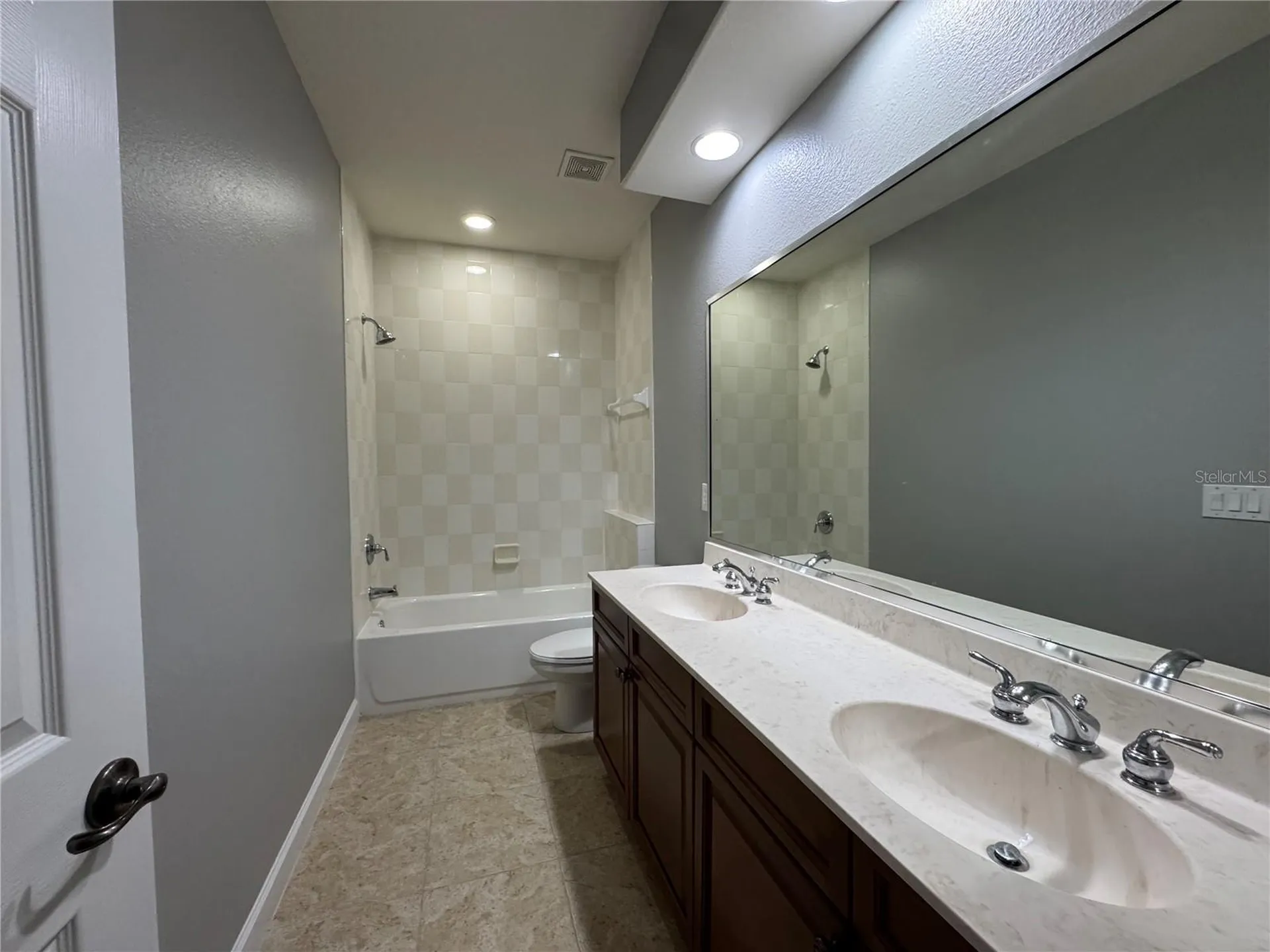 142 Harrington Court Davenport FL 33837