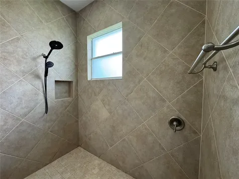 142 Harrington Court Davenport FL 33837