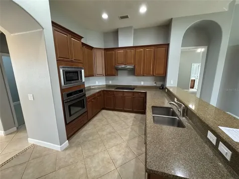142 Harrington Court Davenport FL 33837