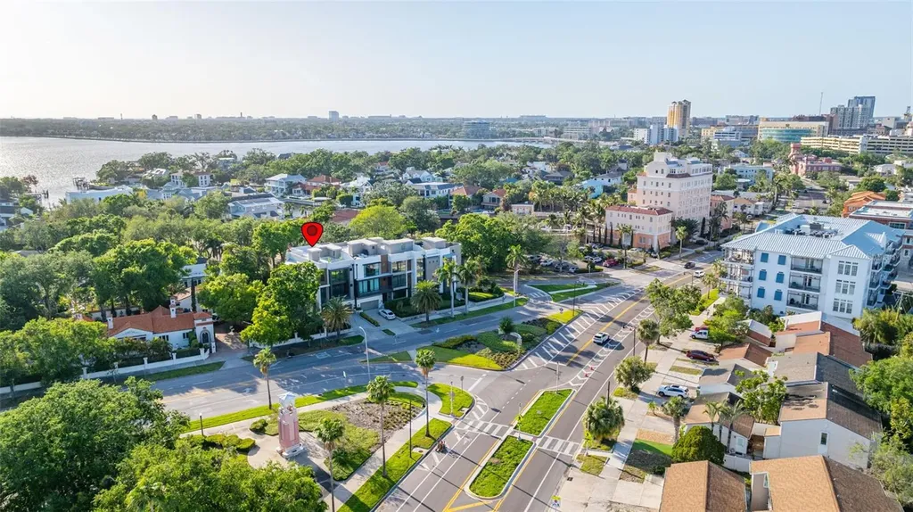 98 W Davis Boulevard Tampa FL 33606