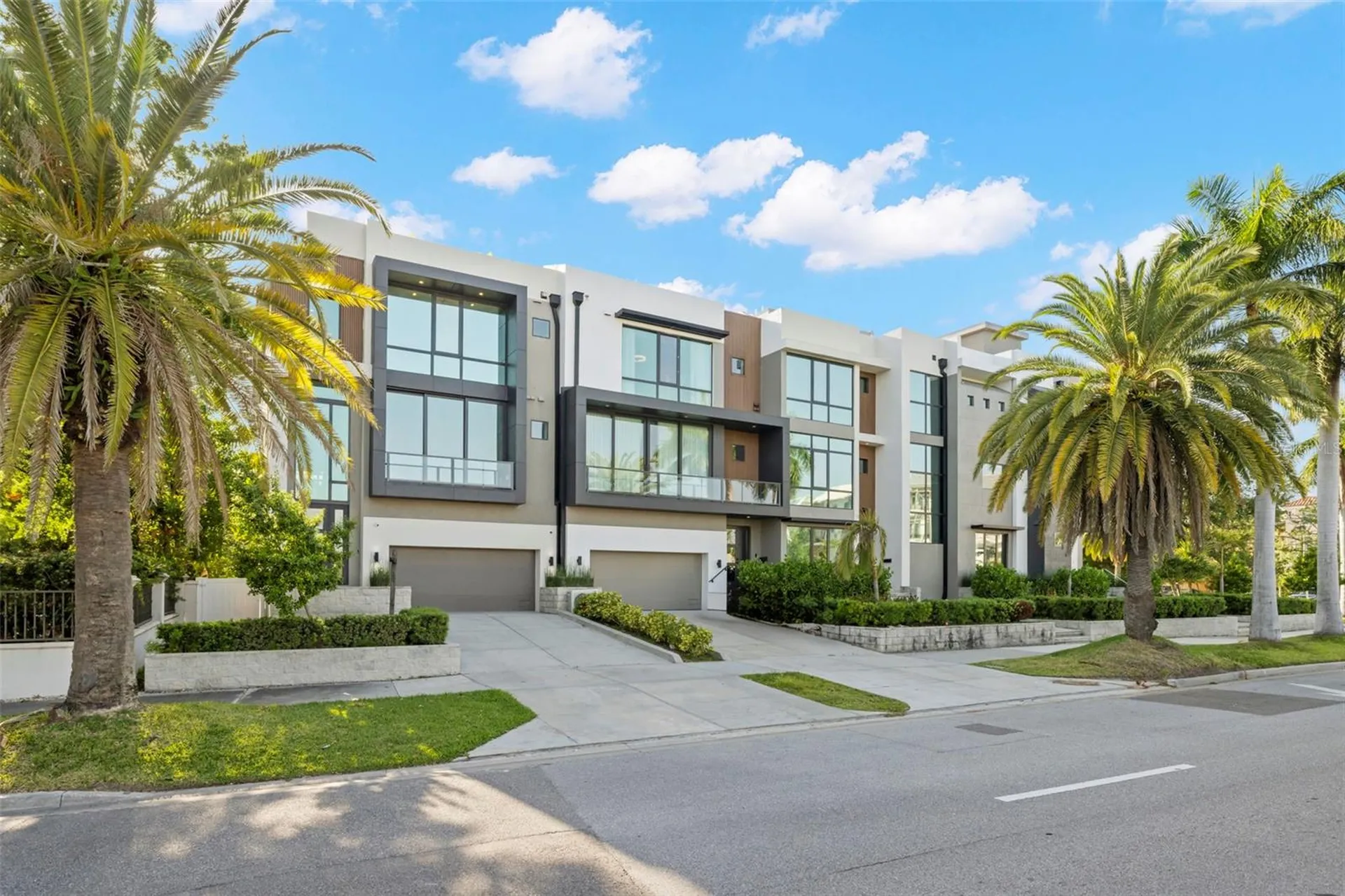 98 W Davis Boulevard Tampa FL 33606
