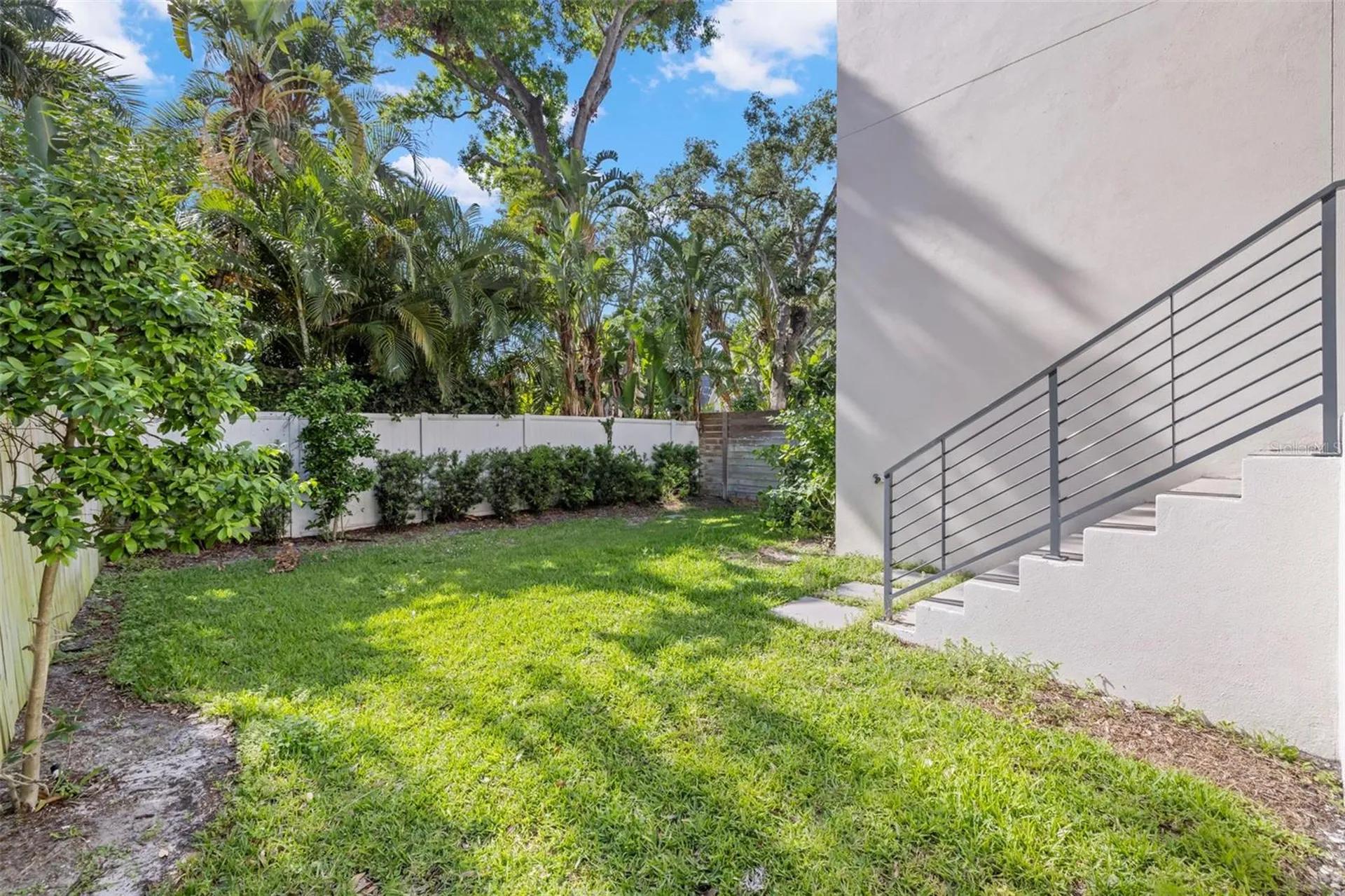 98 W Davis Boulevard Tampa FL 33606