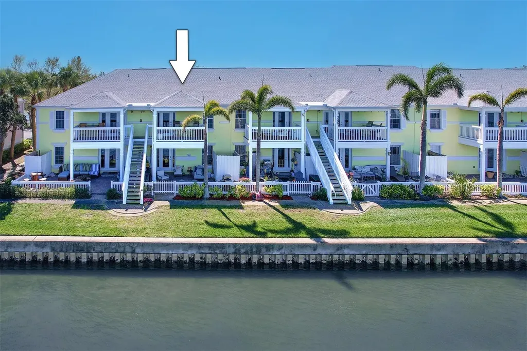 225 Pompano Drive SE St Petersburg FL 33705
