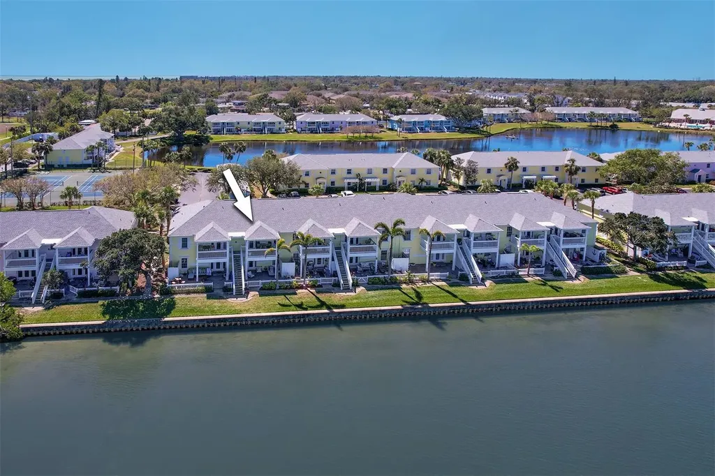 225 Pompano Drive SE St Petersburg FL 33705
