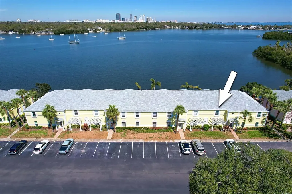 225 Pompano Drive SE St Petersburg FL 33705