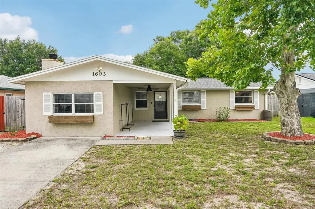 1603 Fox Run Drive Tarpon Springs FL 34689
