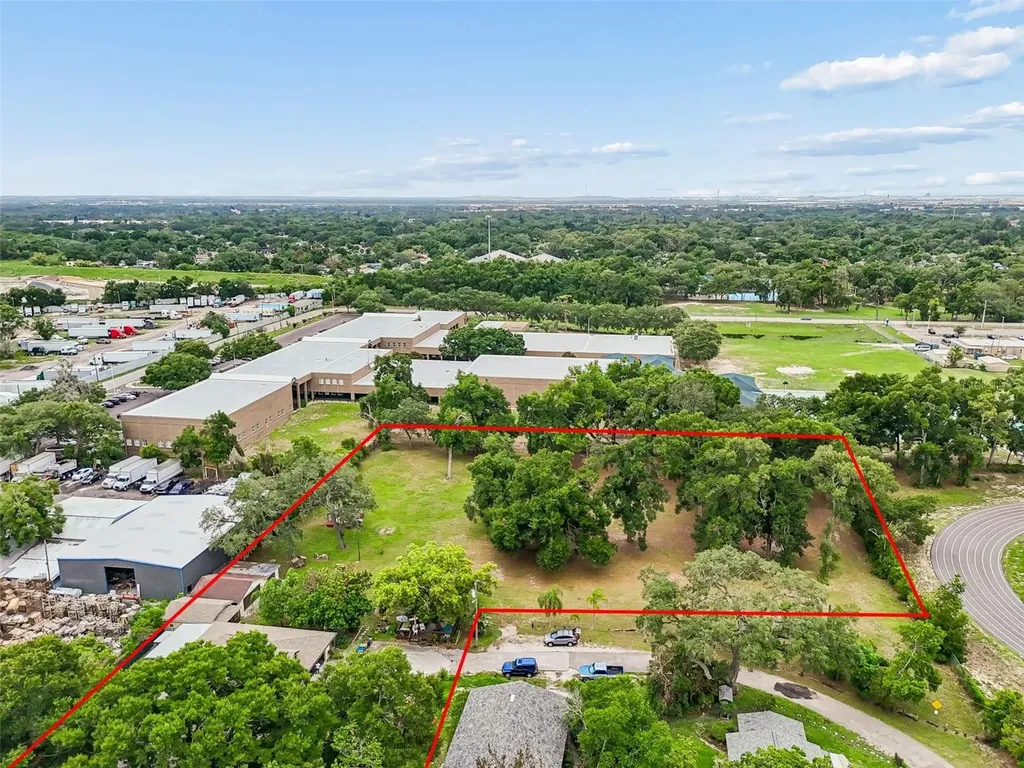 5105 N 45th Street Tampa FL 33610