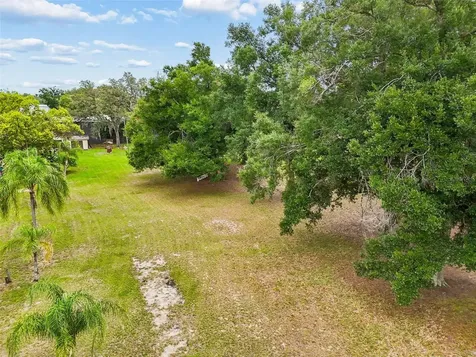 5105 N 45th Street Tampa FL 33610