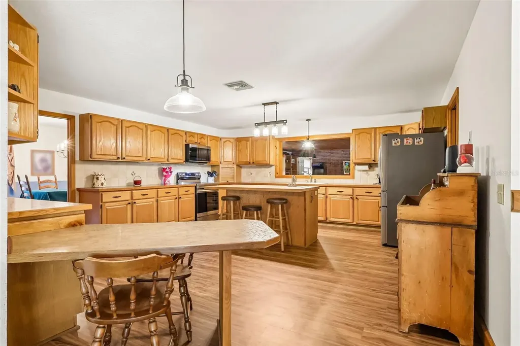 2685 Cr 564 Bushnell FL 33513