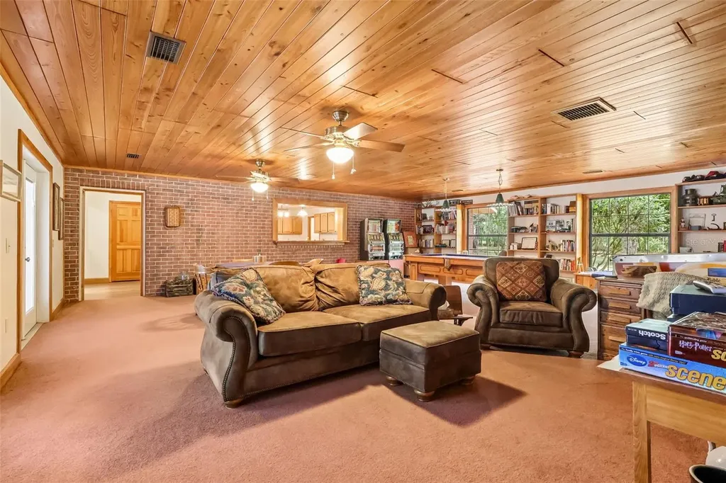 2685 Cr 564 Bushnell FL 33513
