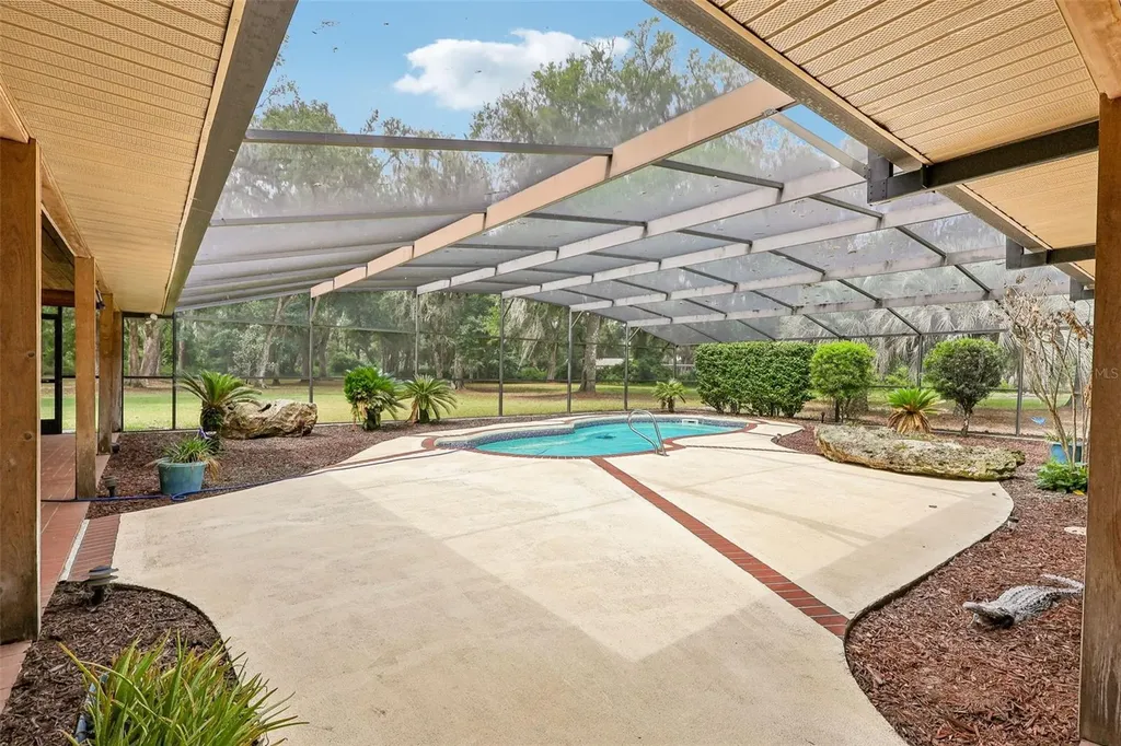 2685 Cr 564 Bushnell FL 33513