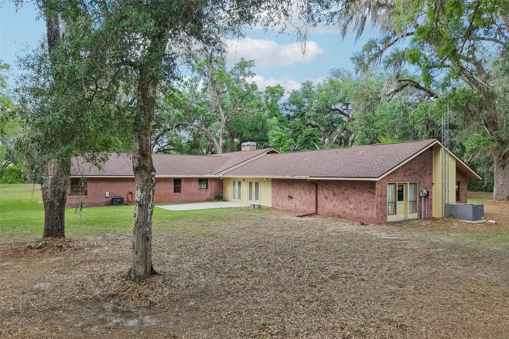 2685 Cr 564 Bushnell FL 33513