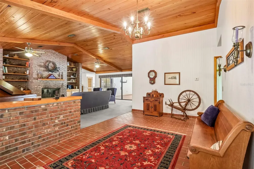 2685 Cr 564 Bushnell FL 33513