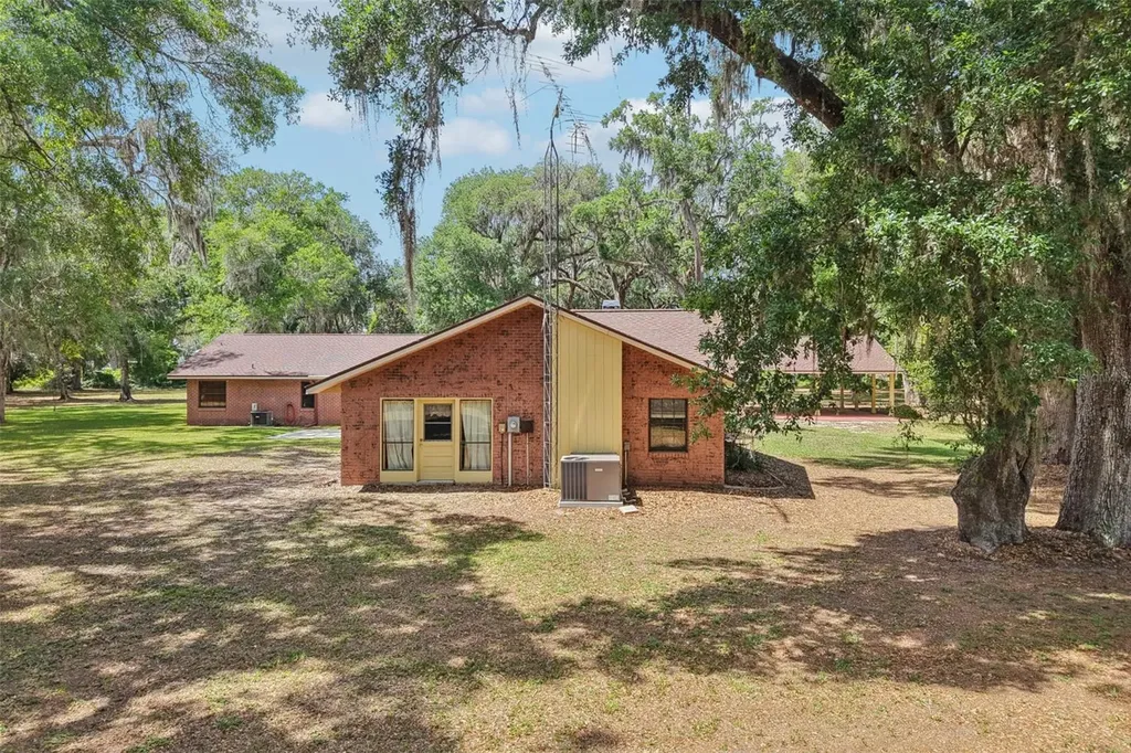2685 Cr 564 Bushnell FL 33513