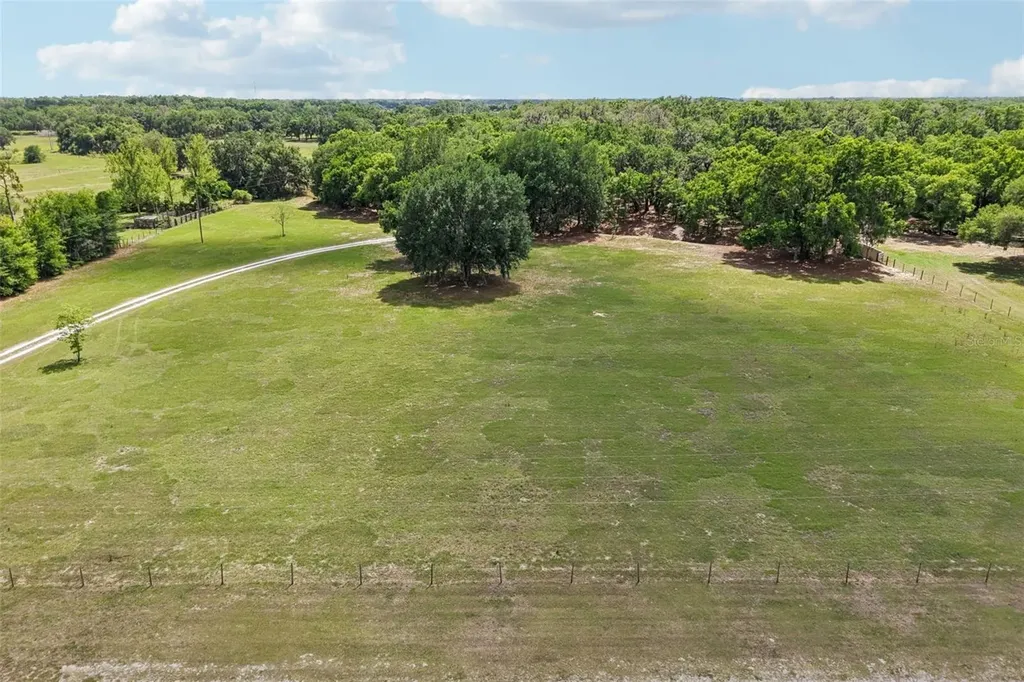 2685 Cr 564 Bushnell FL 33513
